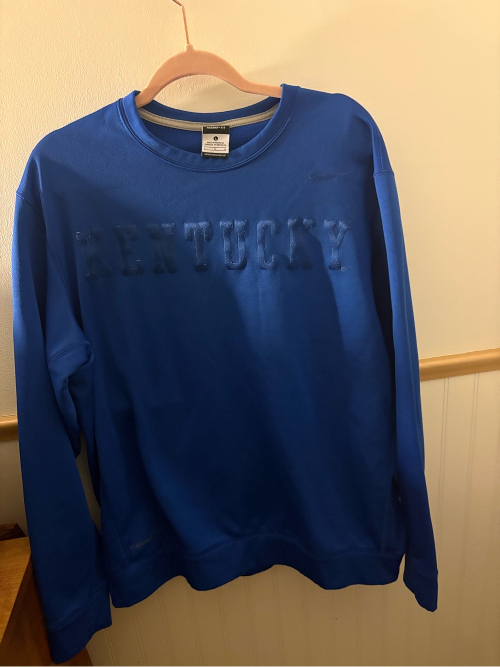 Nike Kentucky Wildcats Men’s Large Therma-FIT Crewneck Sweatshirt